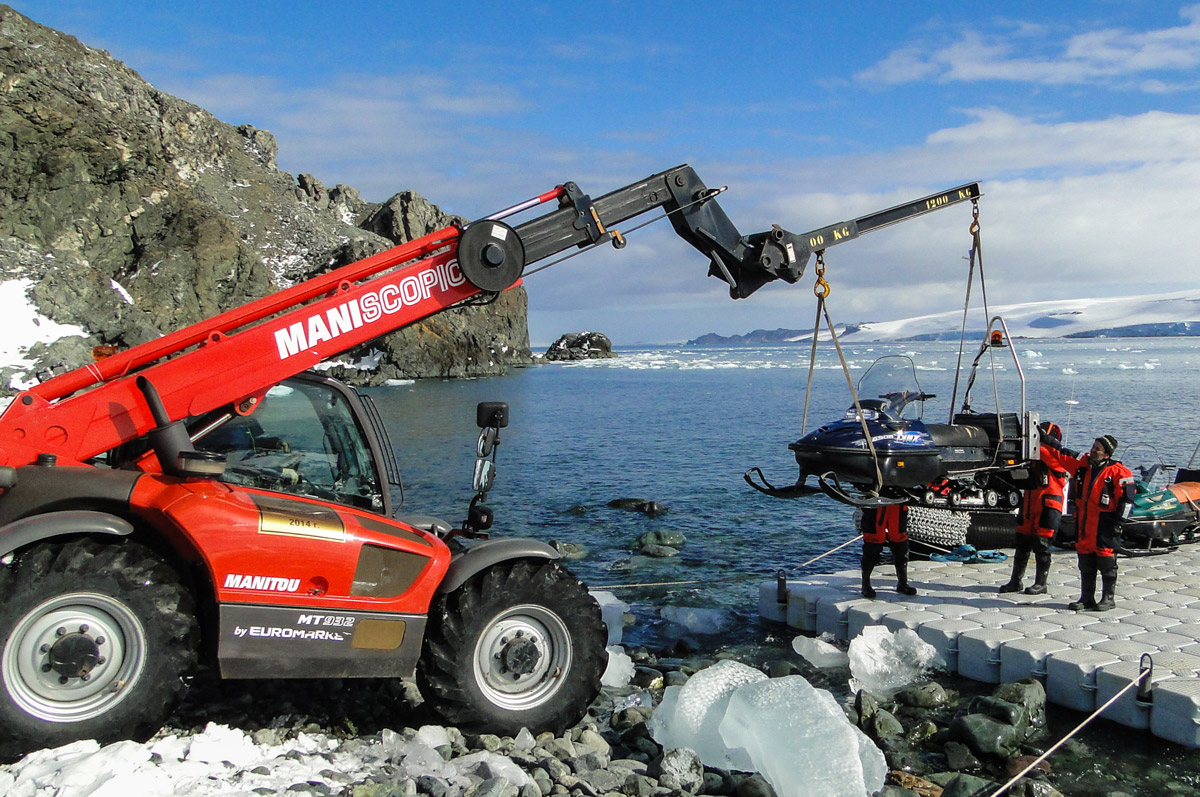 Manitou за българската антарктическа експедиция Manitou за българската антарктическа експедиция