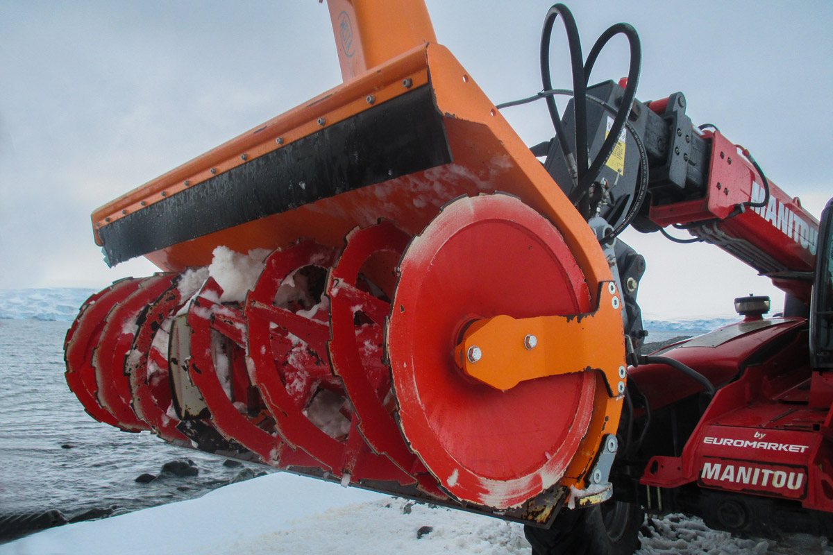 Manitou за българската антарктическа експедиция Manitou за българската антарктическа експедиция