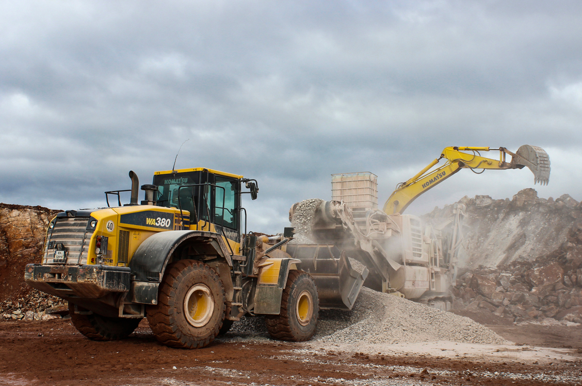 Президентът на Komatsu Europe посети строежа на АМ Президентът на Komatsu Europe посети строежа на АМ