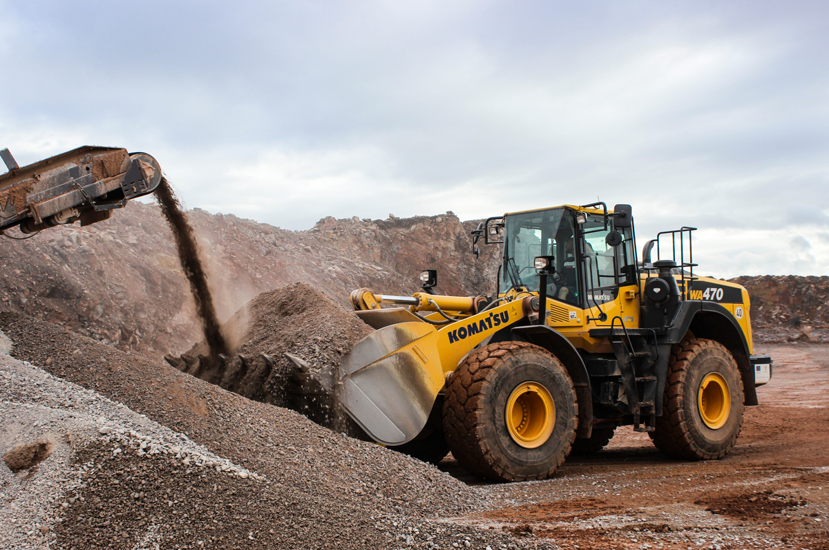Президентът на Komatsu Europe посети строежа на АМ Президентът на Komatsu Europe посети строежа на АМ
