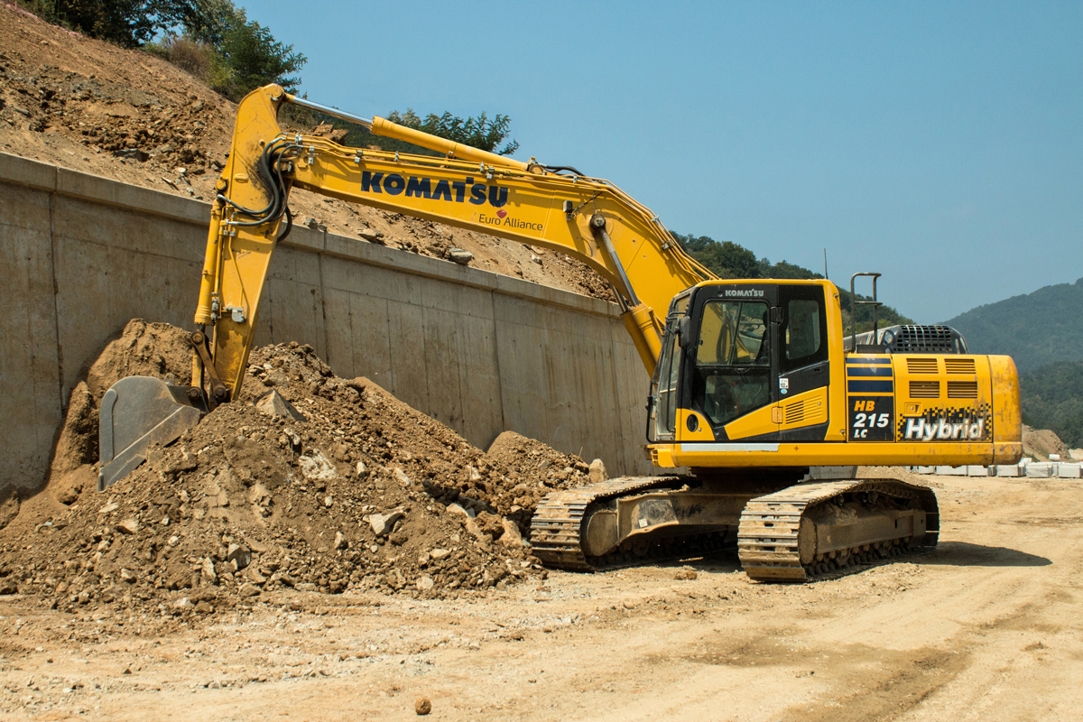 Хибридните багери Komatsu на Евро Алианс Тунели Хибридните багери Komatsu на Евро Алианс Тунели