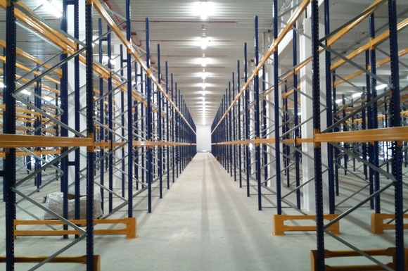 Палетни стелажи “Pallet Racking” за Арома АД