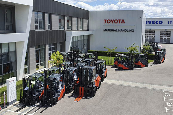 5 причини да изберете подемно-транспортна и складова техника от Toyota Material Handling