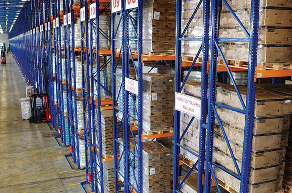 Стелажи тип Pallet Racking за фирма Ал и Ко АД от Евромаркет Кари