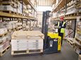 Combilift представя електрическия стакер Combi-CS